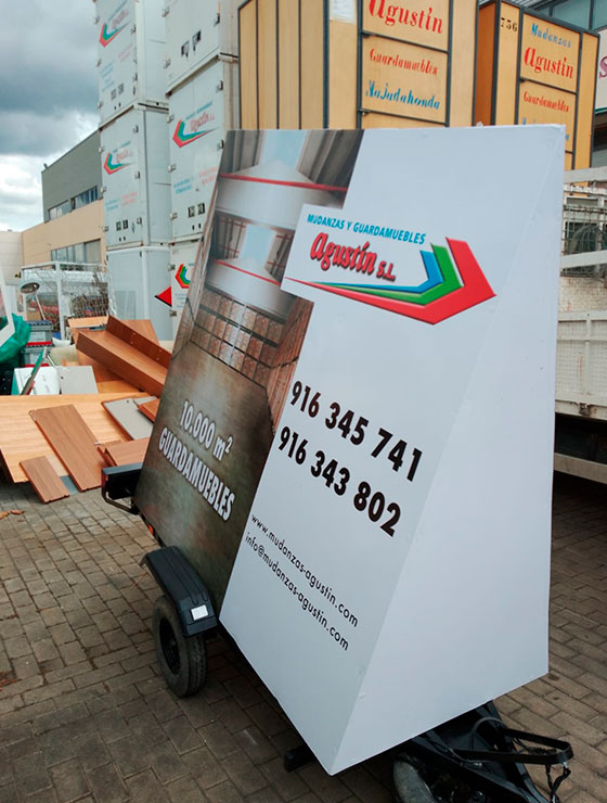 Proyectos Publivyco Fabricacion de carrito publicitario para Guardamuebles Ag