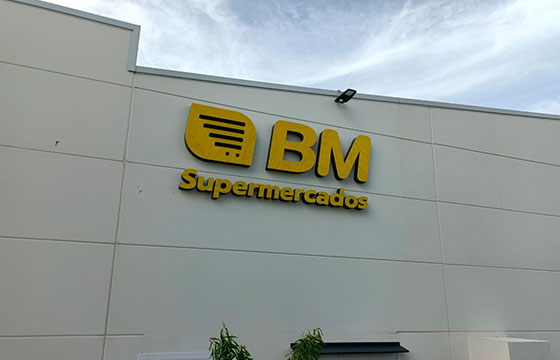 IMG Montaje de rotulos BM en las Rozas 04