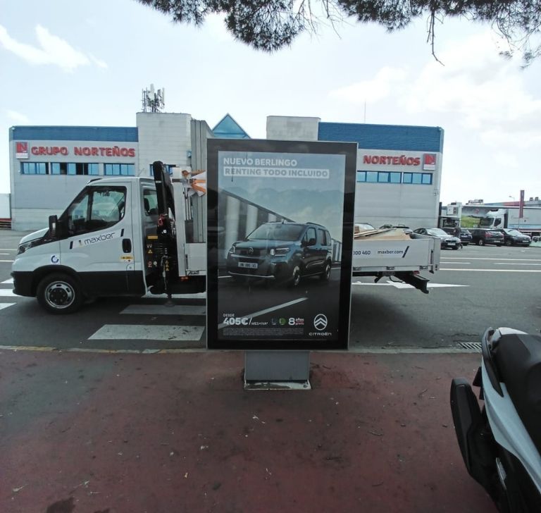 imagen-desmontaje-montaje-mupi imagen desmontaje montaje mupi